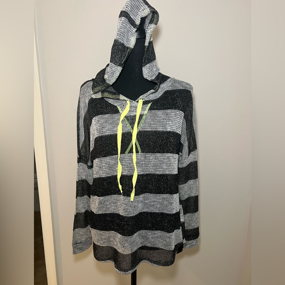 Vintage Havana Striped Beach Hoodie Sweater with Neon Accents - M